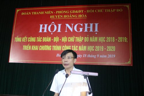 2. Đồng chí Lê Văn Phúc - Huyện ủy viên - Phó Chủ tịch UBND huyện phát biểu chỉ đạo tại hội nghị.JPG