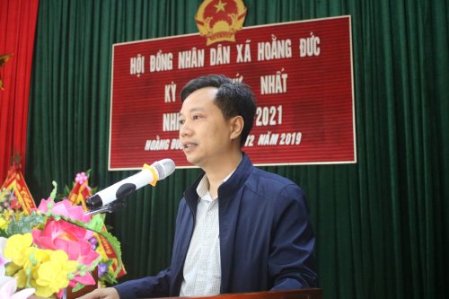 1. Đc Lê Huy Lương - PCT HĐND huyện phát biểu tại kỳ họp.JPG