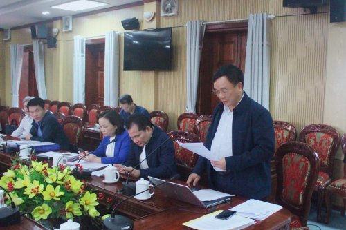 2. Ông Mai Sỹ Diến - Phó Trưởng đoàn địa biểu quốc hội tỉnh Thanh Hóa kết luận buổi làm việc.jpg