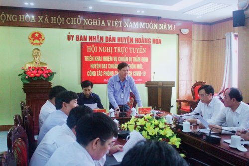 3.Đồng chí Lê Sỹ Nghiêm - PBT - Chủ tịch UBND huyện phát biểu kết luận.jpg