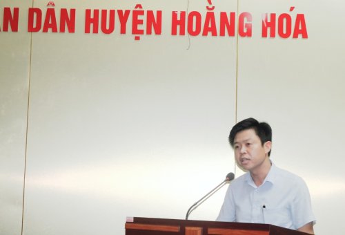 5.  đồng chí  Lê Hồng Quang- TVHU- tân Phó CT UBND huyện phát biểu nhận nhiệm vụ.jpg