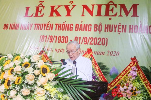 Đồng chí Lê Đức Ky, Nguyên Bí thư Huyện ủy Hoằng Hóa phát biểu tại lễ kỷ niệm.jpg