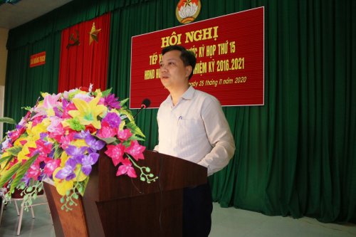 3. Đồng chí Lê Huy Lượng - TVHU - PCT HĐND huyện giải trình ý kiến cử tri.jpg