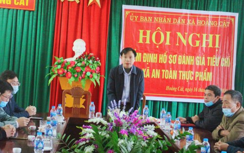 6. Đồng chí Lê Văn Phúc – TVHU - Phó Chủ tịch UBND huyện phát biểu cảm ơn.jpg
