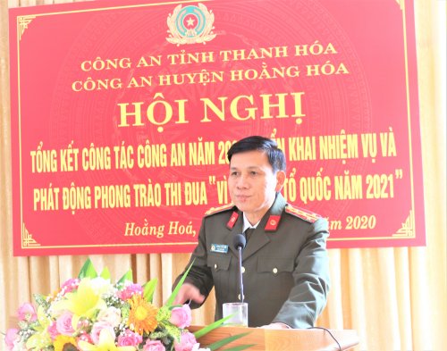 Ảnh 5. Đại tá Dương Văn Tiến, Phó Giám đốc Công an tỉnh phát biểu chỉ đạo tại hội nghị.JPG
