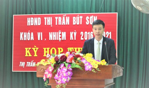 Ảnh 3. Đồng chí Lê Hồng Hải - Phó chủ tịch HĐND thị trấn Bút Sơn khai mạc kỳ họp.JPG