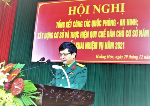 ẢNh 4. Đồng chí Lê Văn Đạm - TVHU, Chỉ huy trưởng Ban CHQS huyện báo cáo kết quả QP-AN năm 2020 (1).JPG