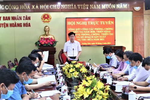 Ảnh 5. Đồng chí Lê Hồng Quang - TVHU, Phó Chủ tịch TT UBND huyện phát biểu kết luận hội nghị.JPG