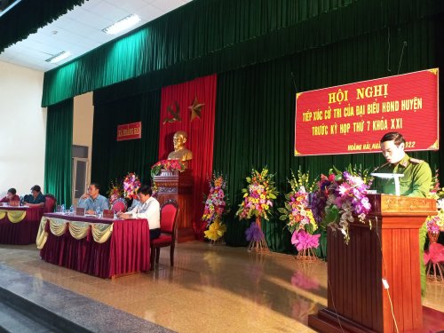 5. Tổ đại biểu số 8 HĐND huyện tiếp xúc với đại diện cử tri xã Hoằng Hải và Hoằng Tiến.jpg