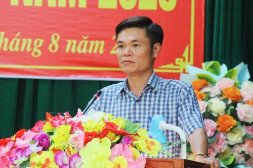 3. Đồng chí Lê Hoài Nam - Phó Bí thư, Chủ tịch UBND xã khai mạc hội nghị..jpg