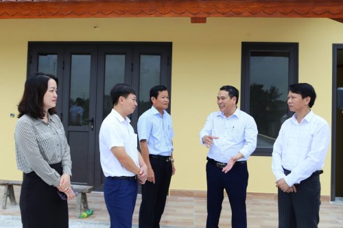 Đoàn giám sát số 2 HĐND tỉnh về giá sát chương trình xây dựng NTM tại Hoằng Hóa đã đánh giá cao nỗ lực cố gắng của huyện, tạo nên những đổi thay trên vùng quê NTM, tạo đà xây dựng đô thị..jpg
