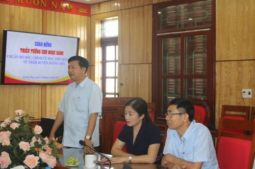 2. Đồng chí Lê Xuân Thu - TUV - Bí thư huyện ủy - Chủ tịch HĐND huyện phát biểu tại buổi làm việc.JPG