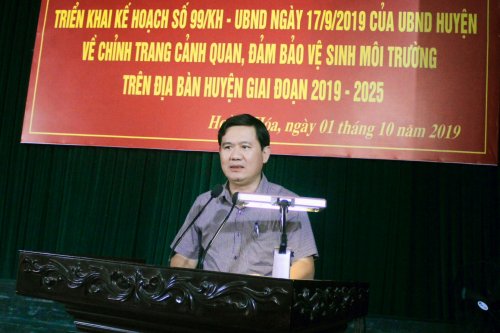 Đồng chí Lê Sỹ Nghiêm - Bí thư Huyện ủy - Chủ tịch UBND huyện kết luận hội nghị.jpg