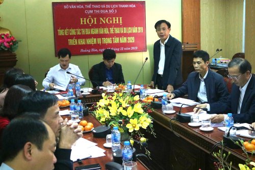 2.đồng chí Lê Văn Phúc- PCT UBND huyện Hoằng Hoá phát biểu tại hội nghị.jpg