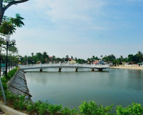 1. Một góc ao cá Bác Hồ xã Hoằng Lộc.jpg