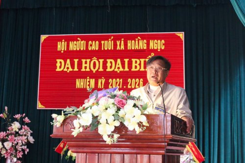 Đồng chí Bùi Đình Tấn - Bí thư đảng uỷ - Chủ tịch HĐND xã phát biểu chỉ đạo tại đại hội.jpg