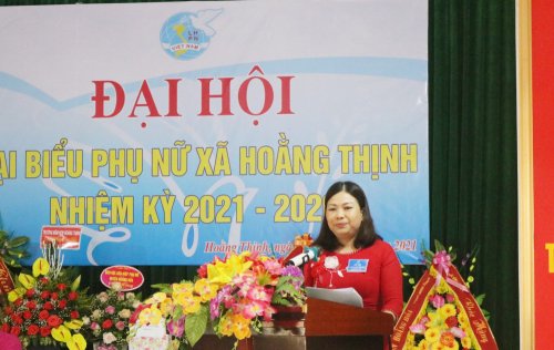 Bà Trương Thị Nga - Chủ tịch Hội LHPN xã phát biểu khai mạc đại hội.png