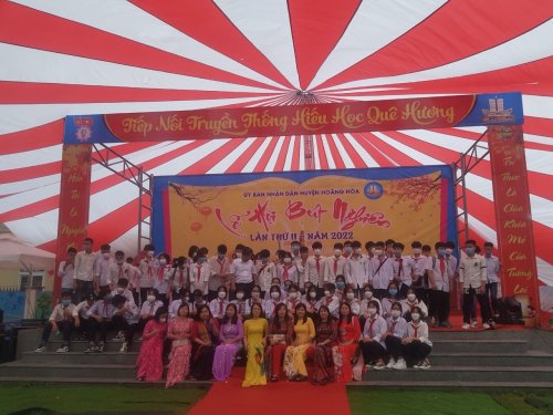 4. Sôi nổi, nhiệt tình tham gia các hoạt động tại Lễ hội Bút Nghiên.jpg