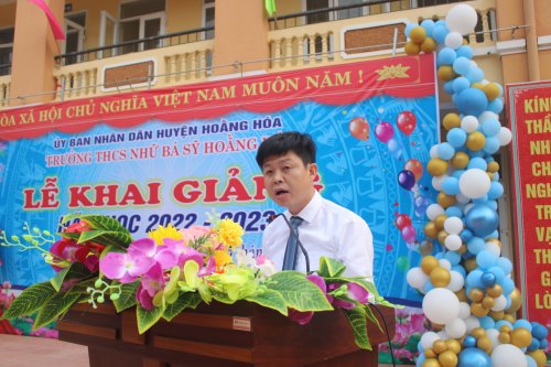 4. Đc Lê Hồng Quang - TVHU - PCT TT.UBND huyện đọc thư của Chủ tịch nước Nguyễn Xuân Phúc gửi ngành Giáo dục.jpg