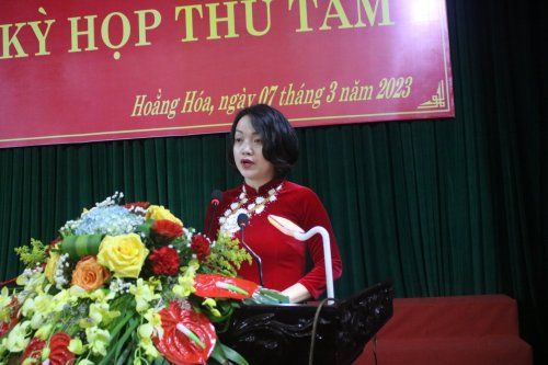 9. Đồng chí Nguyễn Thị Thu Hà - Phó Chủ tịch UBND huyện phát biểu nhận nhiệm vụ mới.jpg