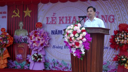 A1. Đồng chí Lê Huy Lượng - TVHU- PCT HĐND huyện đọc thư của Chủ tịch nước.png
