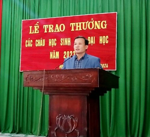 3. Đc Trịnh Xuân Tiên Bí thư Đảng ủy xã phát biểu chỉ đạo.jpg