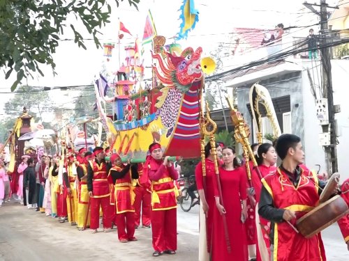 Nghi lễ rước thuyền Long Châu từ Tượng đài lão quân Hoằng Trường đến Công viên văn hóa tâm linh Lạch Trường.jpg